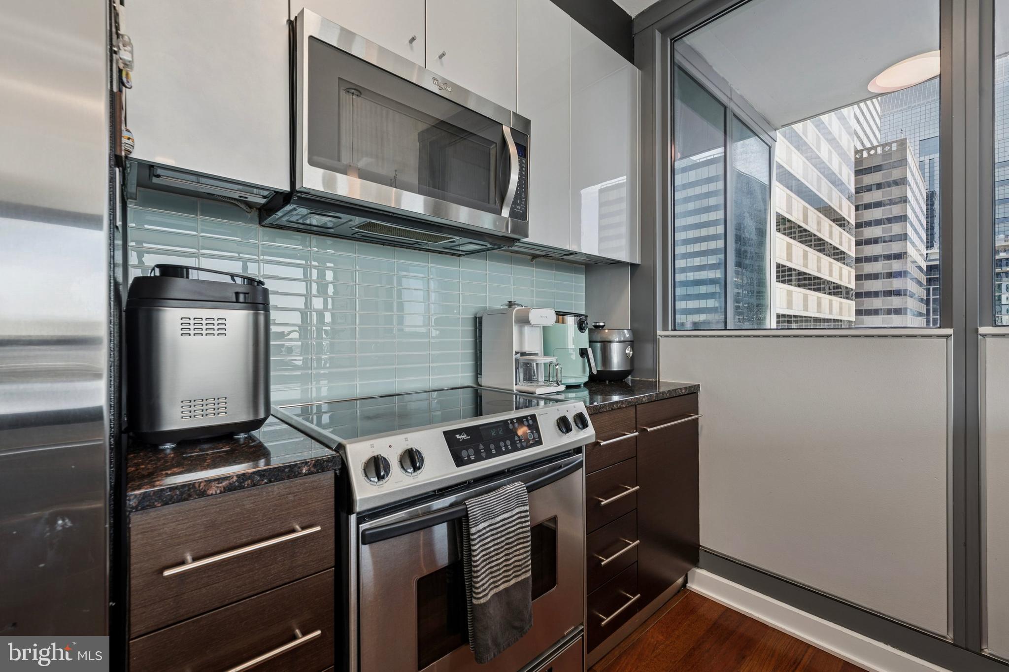 2101 Market Street, Unit 2306 Philadelphia, PA 19103 - Photo 7 of 19