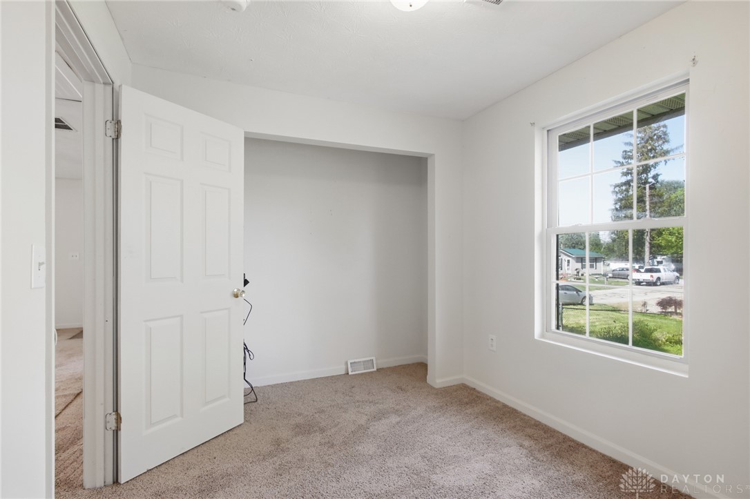 633 Neosha Avenue Springfield, OH 45505 - Photo 12 of 23