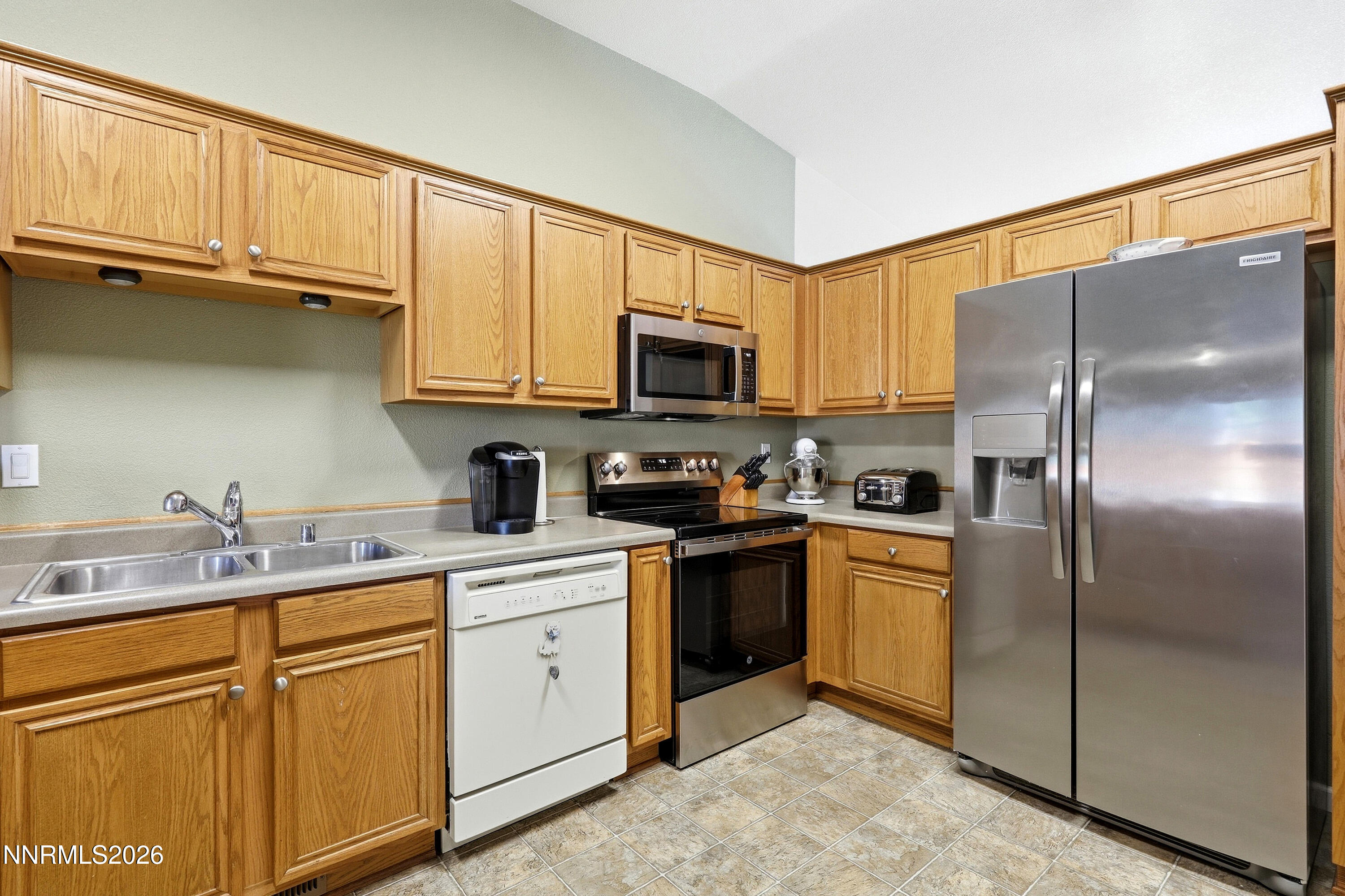 17865 Georgetown Drive Reno, NV 89508 - Photo 14 of 28 17865_georgetown_dr_014