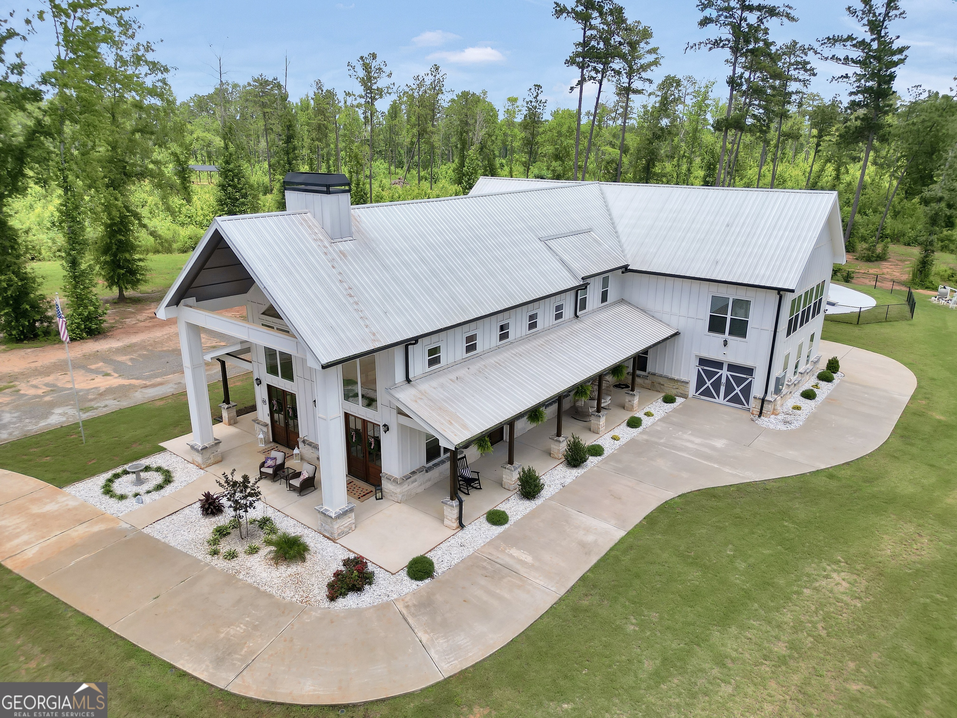 1384 Hopewell Road Forsyth, GA 31029 - Photo 5 of 91