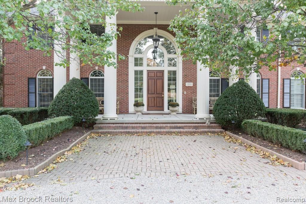 1201 Trowbridge Road Bloomfield Hills, MI 48304 - Photo 2 of 58 1201TrowbridgeRd-2.jpg