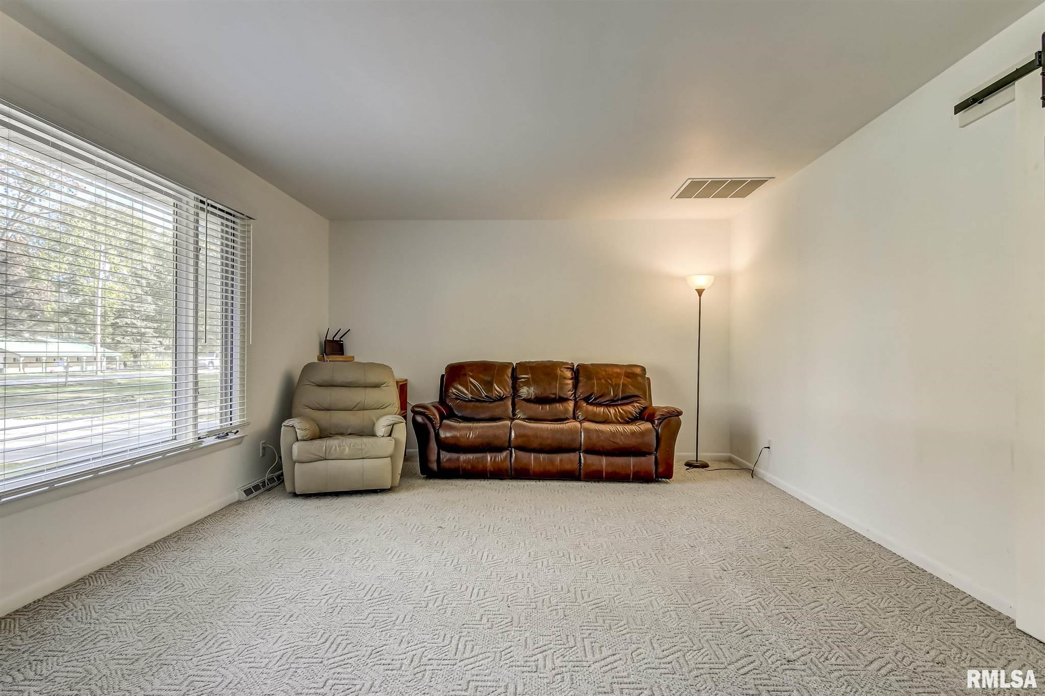 510 West Hoechester Road Springfield, IL 62711 - Photo 10 of 38
