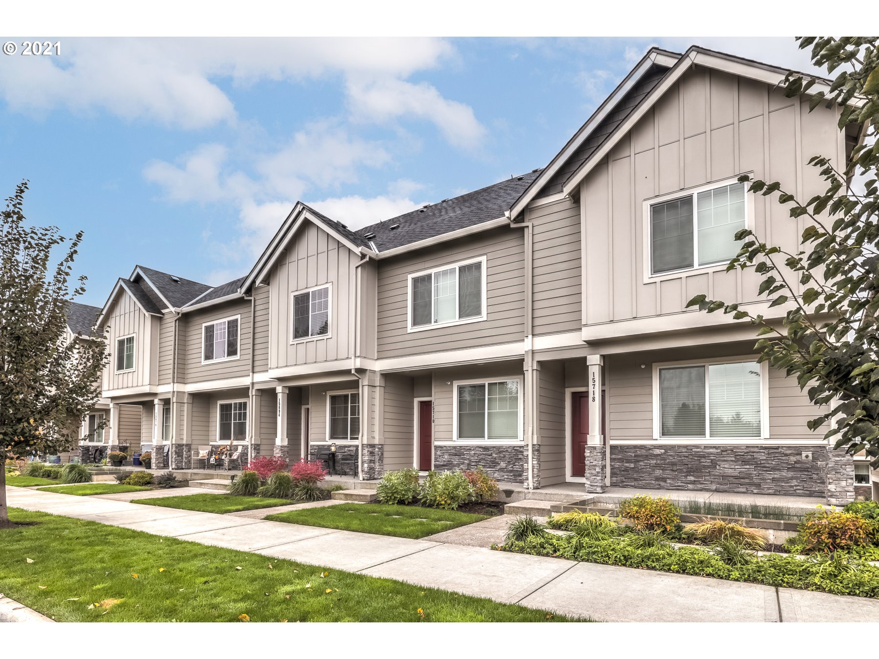15694 Northwest Brugger Road Portland, OR 97229 - Photo 2 of 32 Gallery Image 2