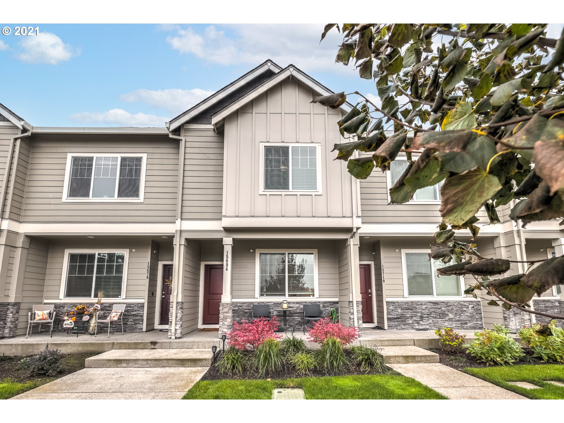 15694 Northwest Brugger Road Portland, OR 97229 - Photo 3 of 32 Gallery Image 3