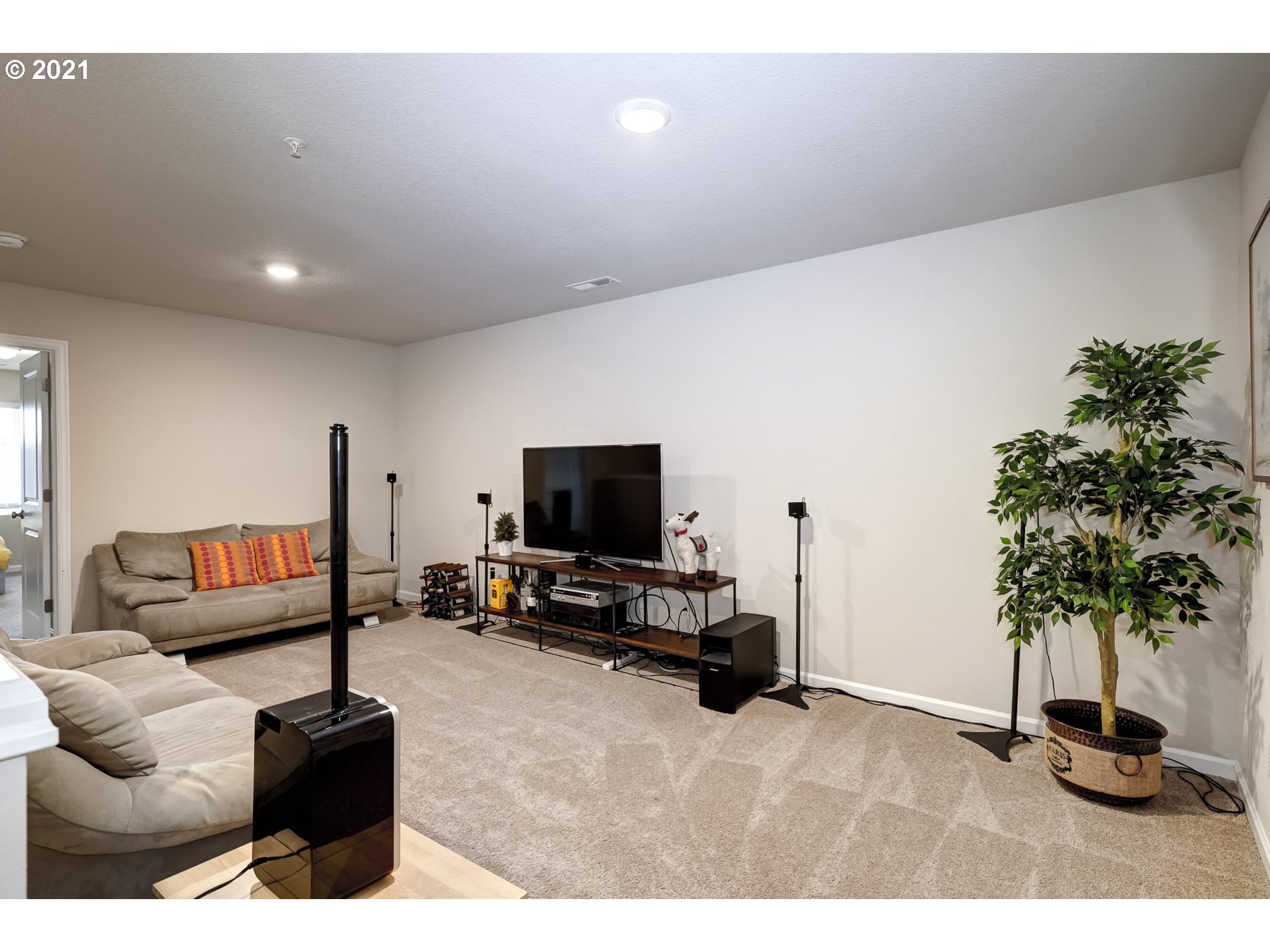 15694 Northwest Brugger Road Portland, OR 97229 - Photo 27 of 32 Gallery Image 27