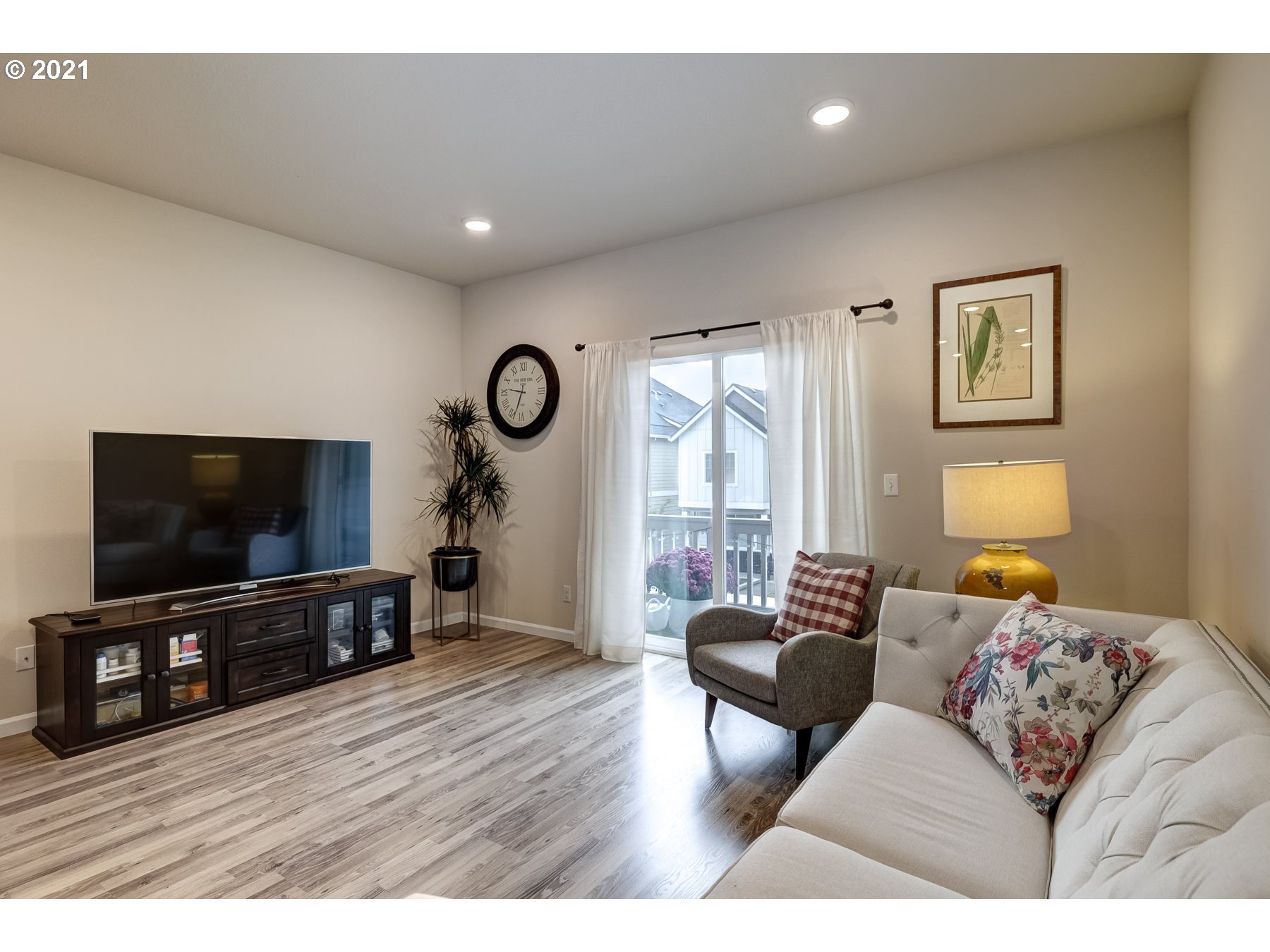 15694 Northwest Brugger Road Portland, OR 97229 - Photo 6 of 32 Gallery Image 6