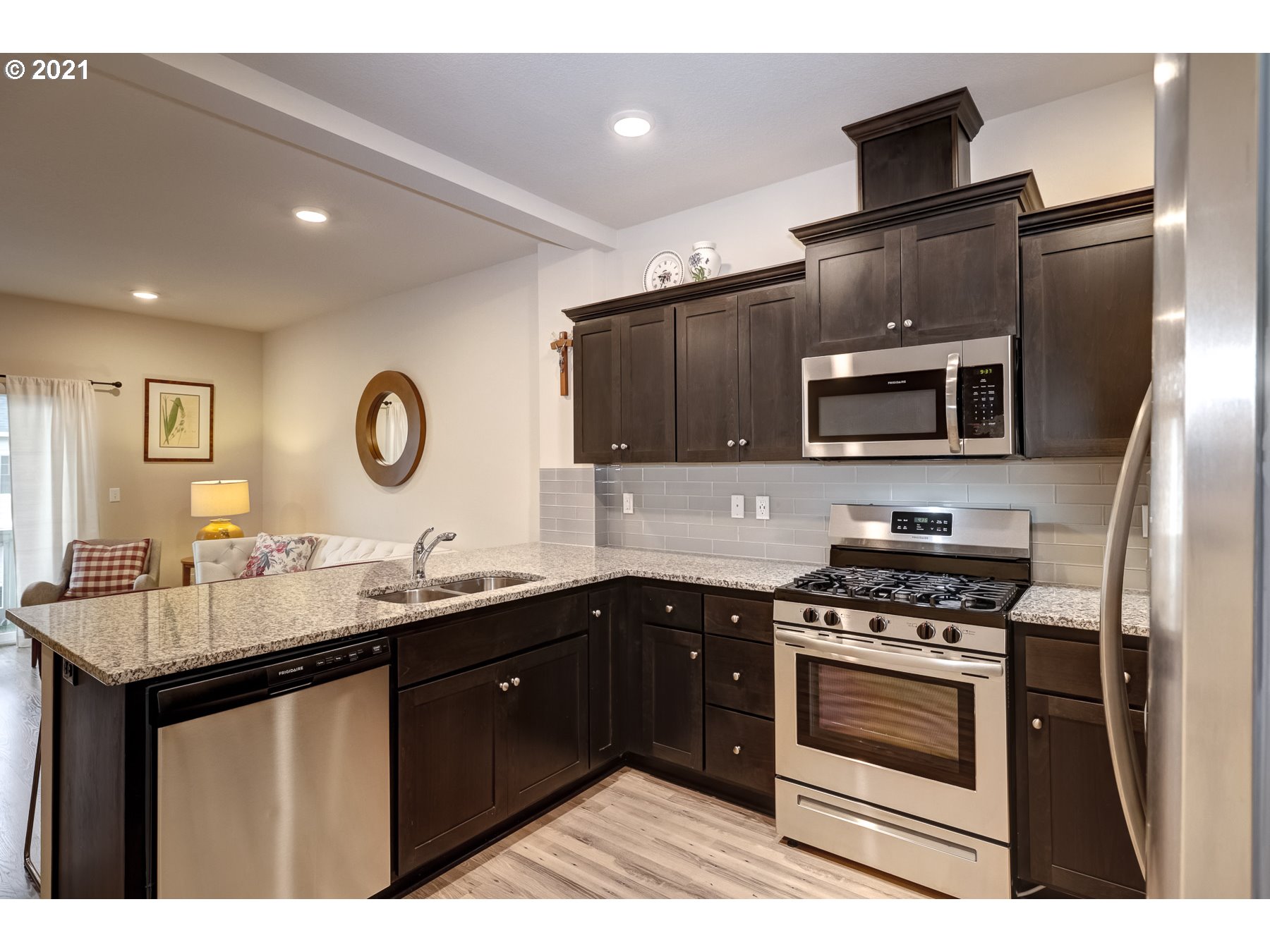15694 Northwest Brugger Road Portland, OR 97229 - Photo 10 of 32 Gallery Image 10