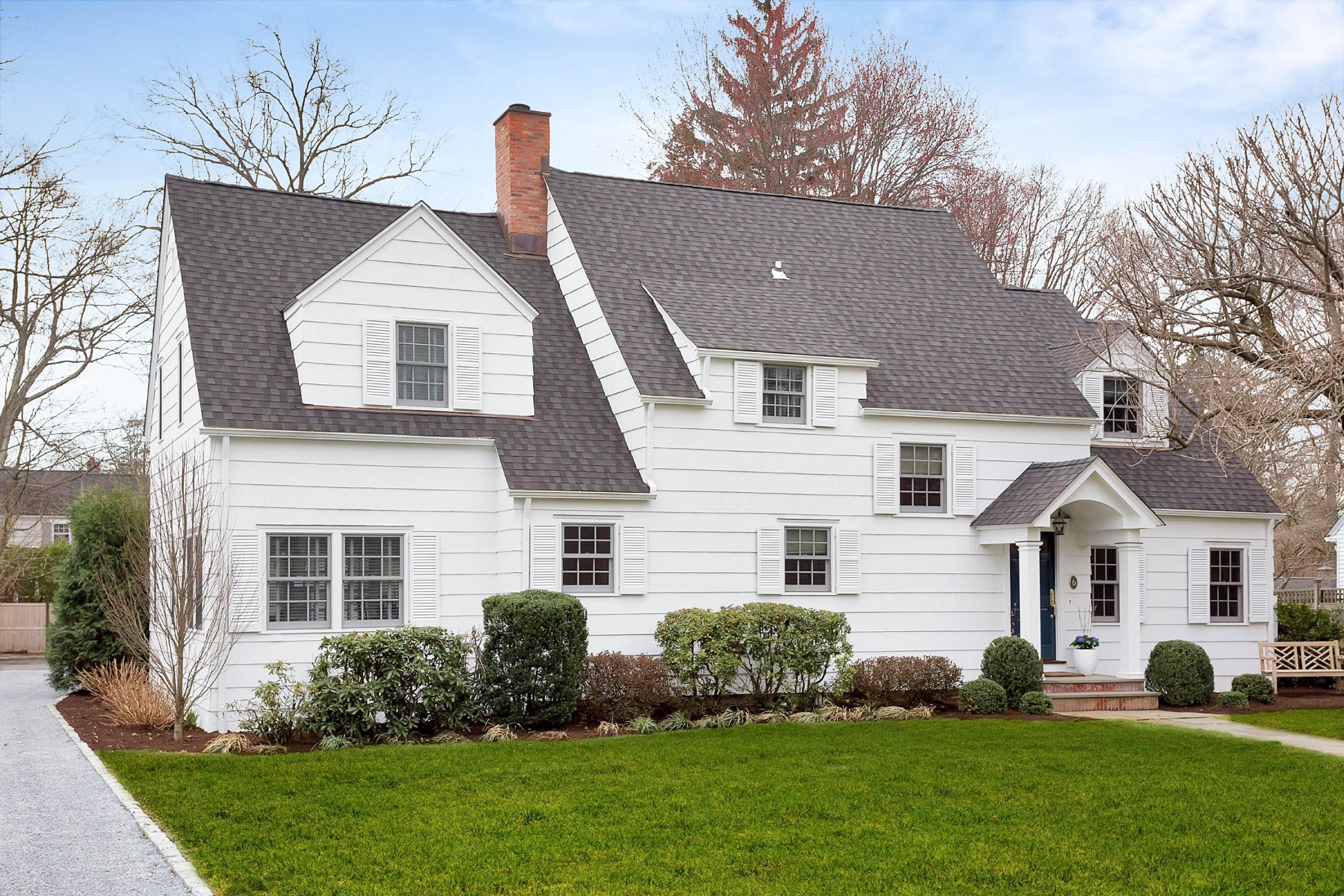 6 Sunset Road Darien, CT 06820 - Photo 2 of 24 a view of house with garden