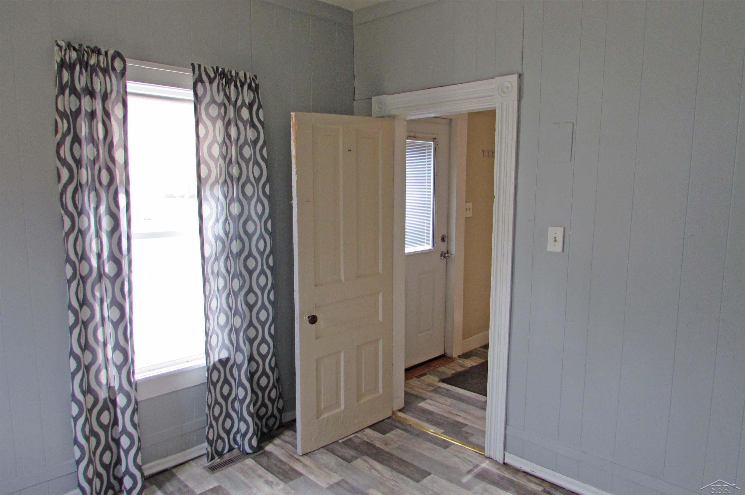 307 North Line Street Chesaning, MI 48616 - Photo 14 of 23