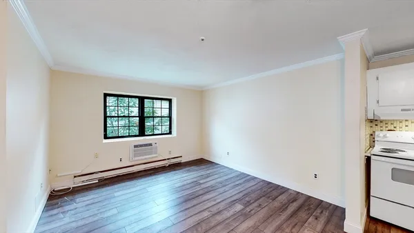 $2,395 | 21 Myrtle Street, Unit 5, Malden, MA 02148