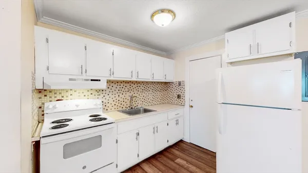 $2,395 | 21 Myrtle Street, Unit 5, Malden, MA 02148