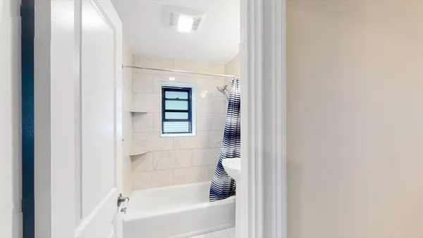 $2,395 | 21 Myrtle Street, Unit 5, Malden, MA 02148