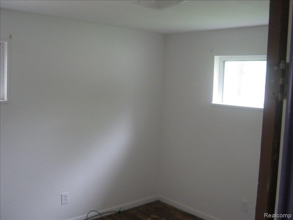 268 Henry Ruff Road Garden City, MI 48135 - Photo 8 of 8 KEN 5-27-11 309