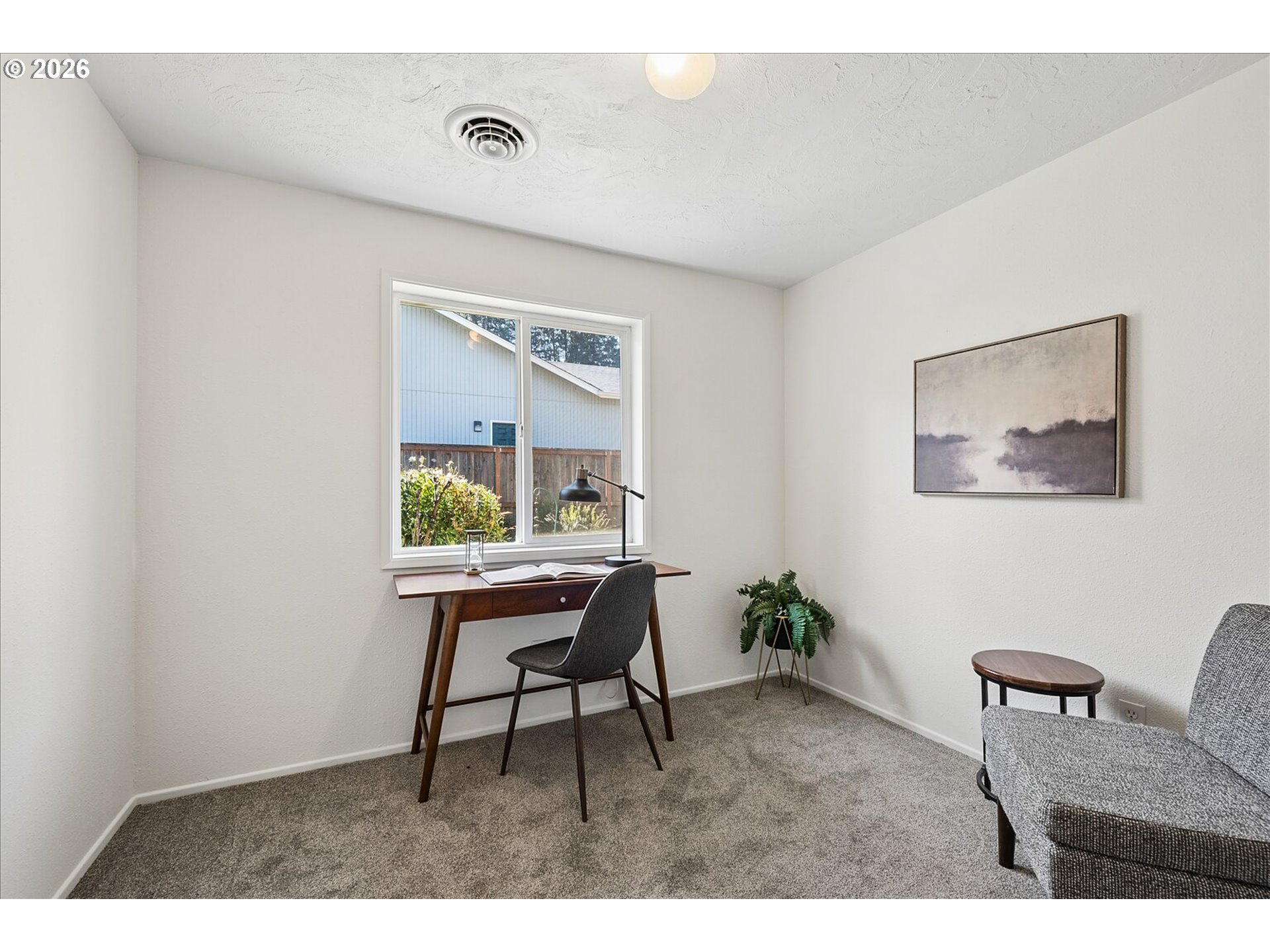 945 South 55th Place Springfield, OR 97478 - Photo 22 of 37 Bedroom