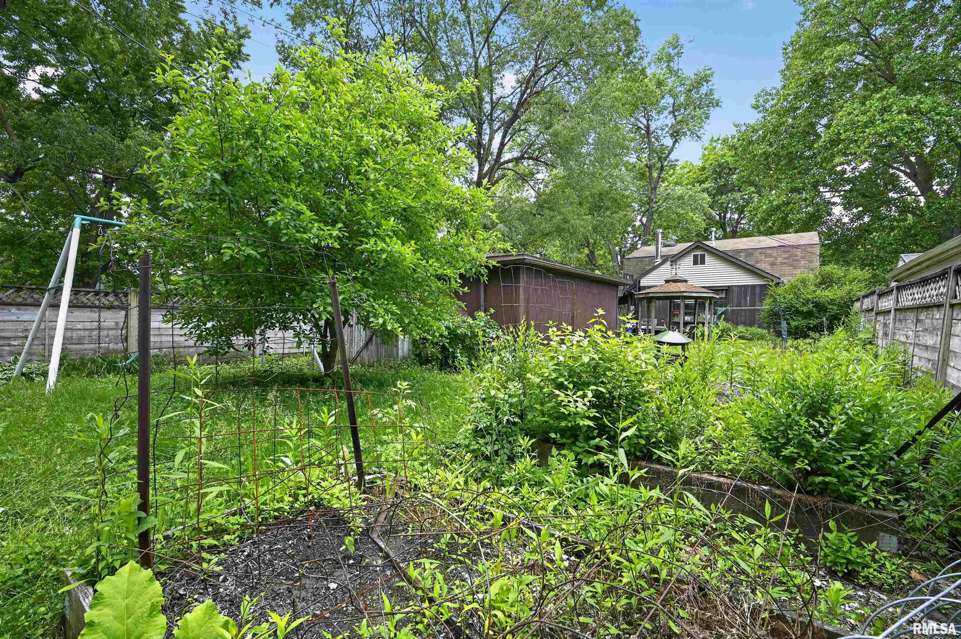 2720 South College Street Springfield, IL 62704 - Photo 2 of 34