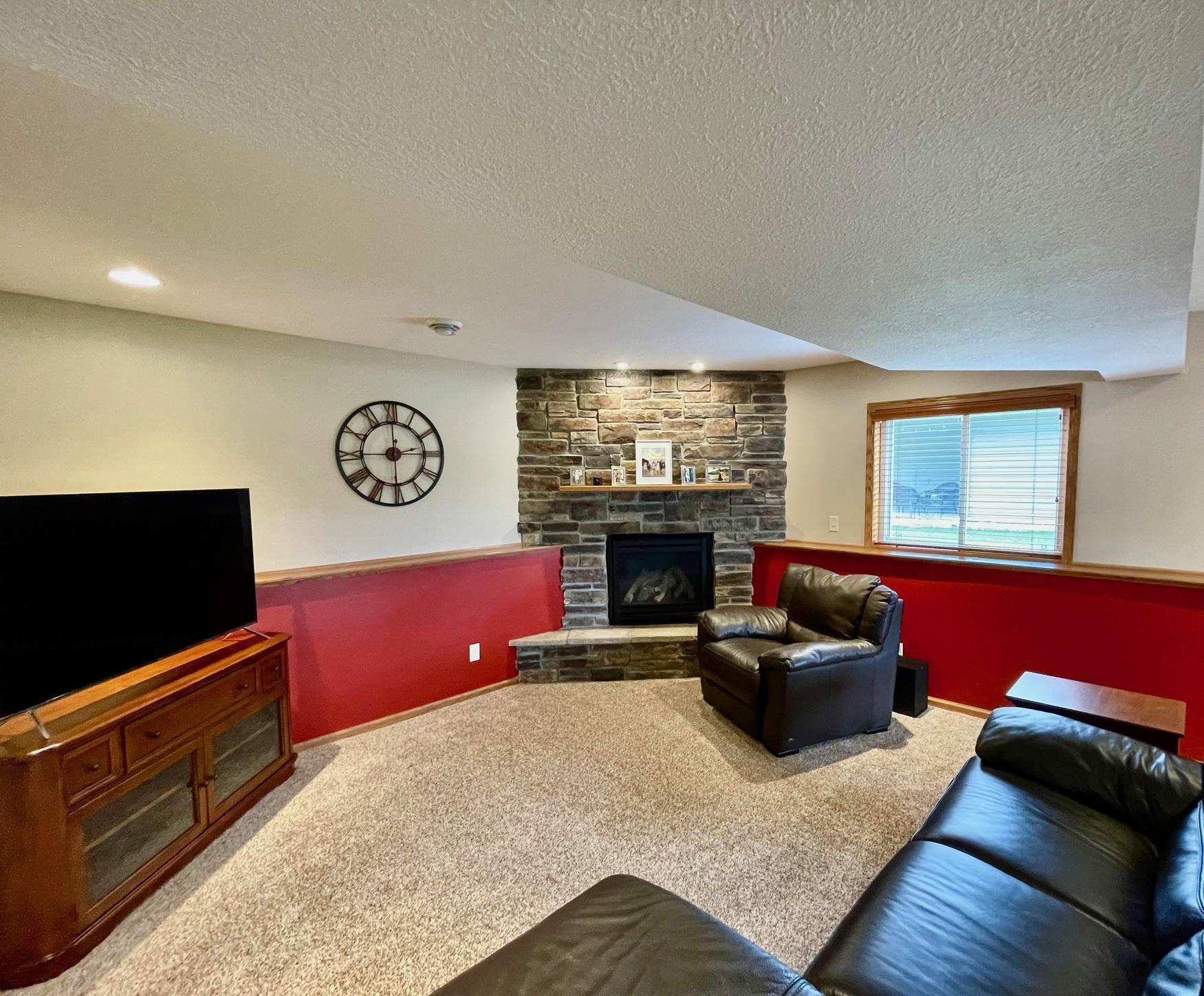 1409 28th Street Southwest Austin, MN 55912 - Photo 17 of 32