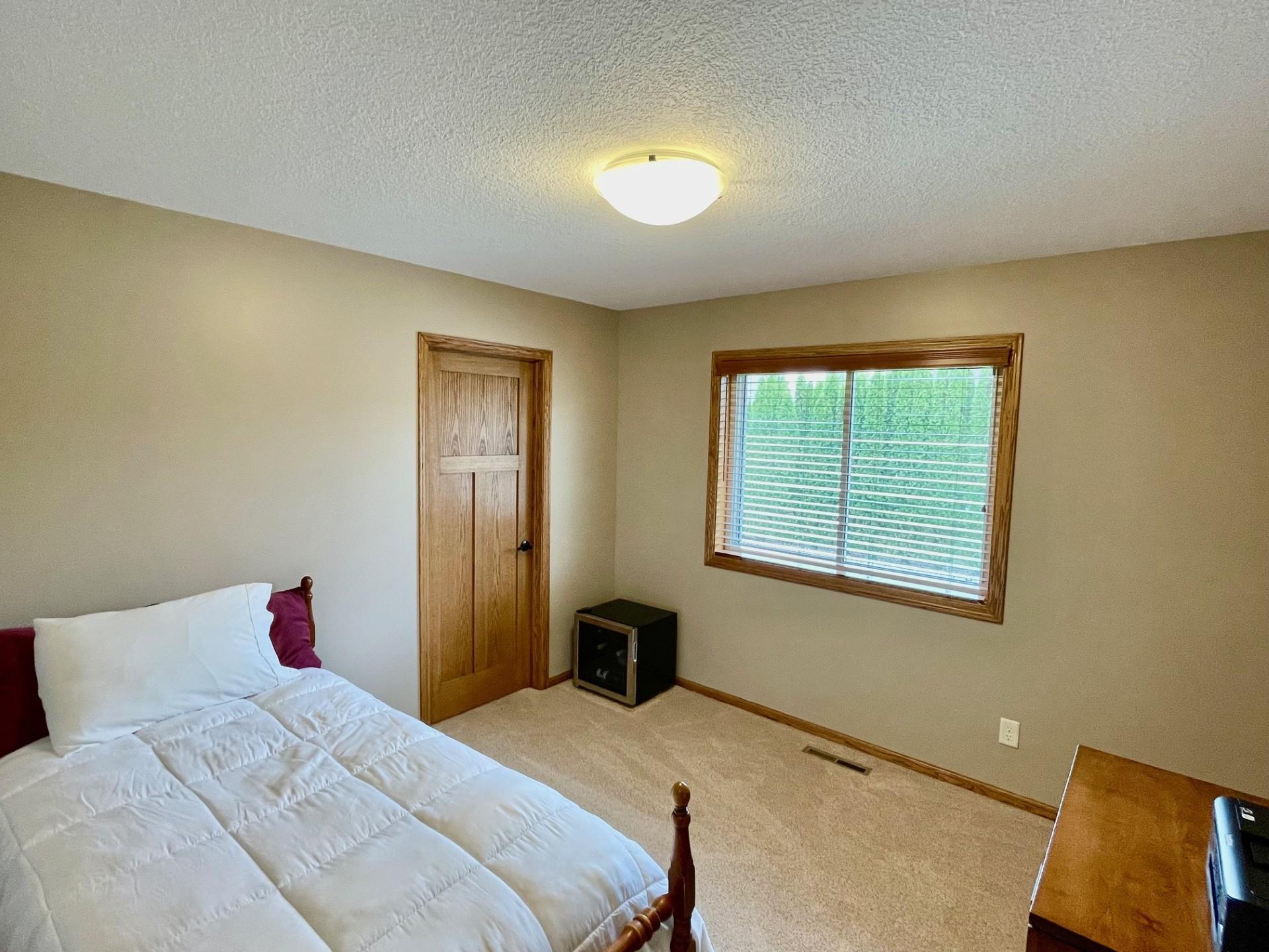 1409 28th Street Southwest Austin, MN 55912 - Photo 20 of 32