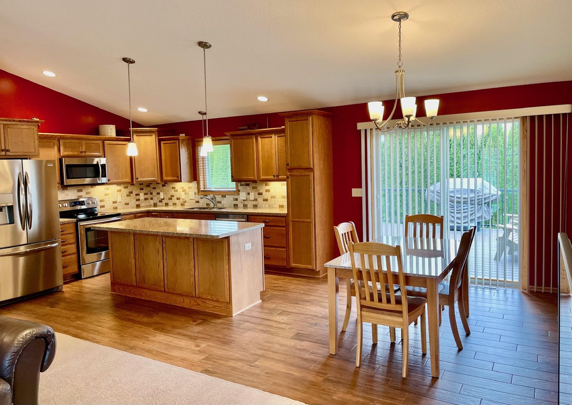 1409 28th Street Southwest Austin, MN 55912 - Photo 6 of 32