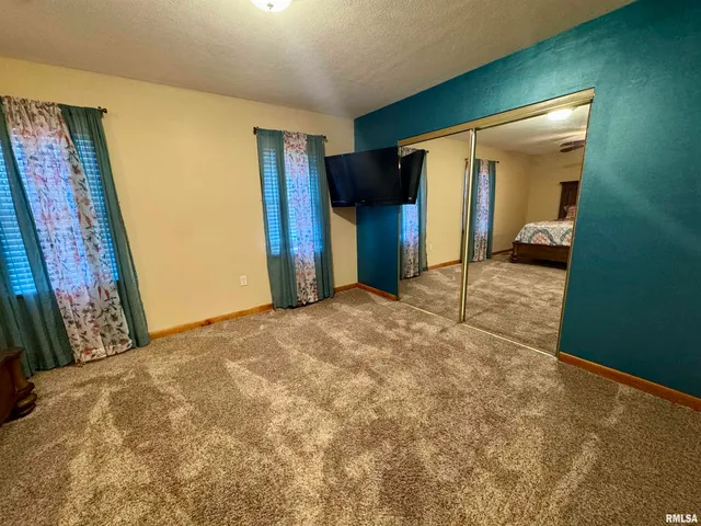 $175,000 | 216 South Hubbard Avenue, Goreville, IL 62939