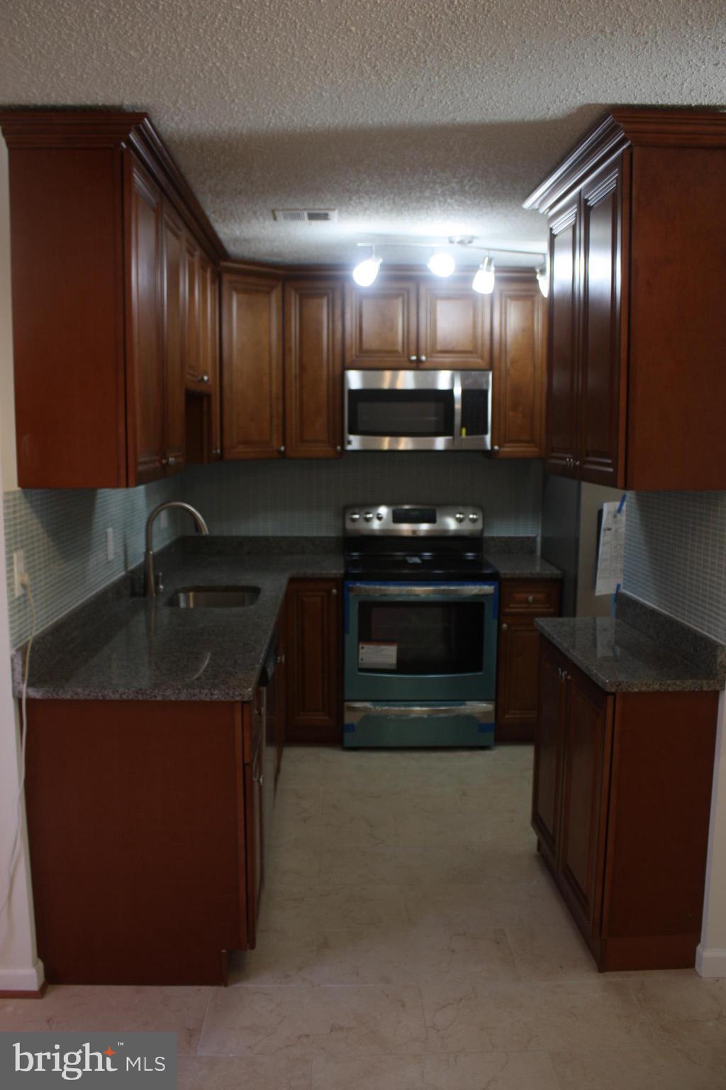 2264 Coppersmith Square Reston, VA 20191 - Photo 13 of 26 Gallery Image 13