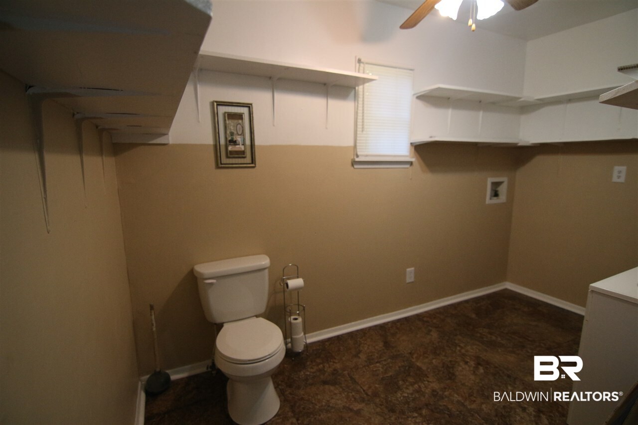 522 Donald Street Mobile, AL 36617 - Photo 9 of 12