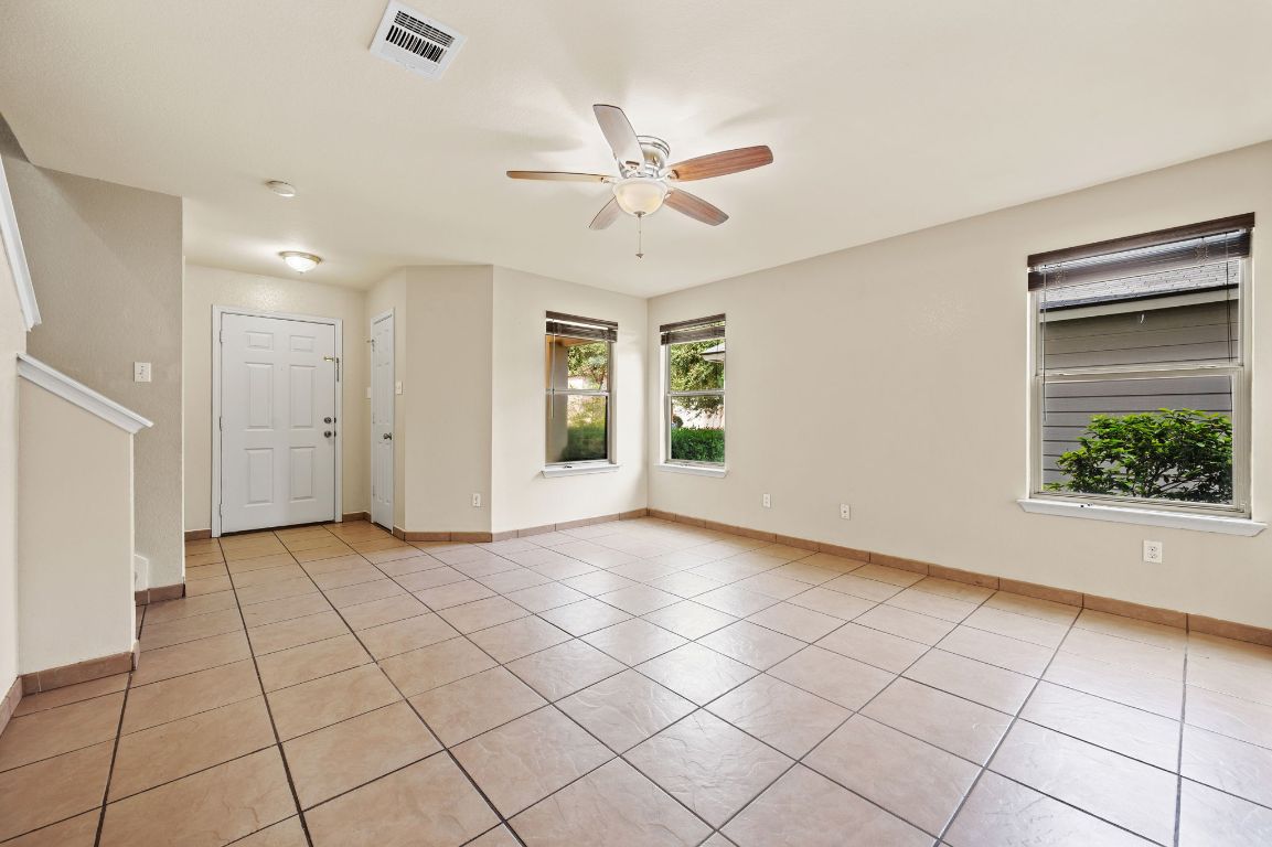 79 Jan Lane Georgetown, TX 78626 - Photo 5 of 24