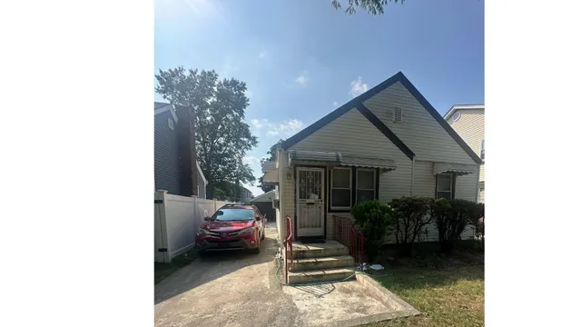 a house view with a outdoor space