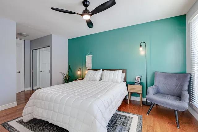 $209,900 | 737 Garfield Avenue, Unit B, Libertyville, IL 60048