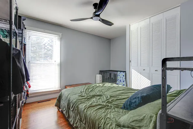 $209,900 | 737 Garfield Avenue, Unit B, Libertyville, IL 60048