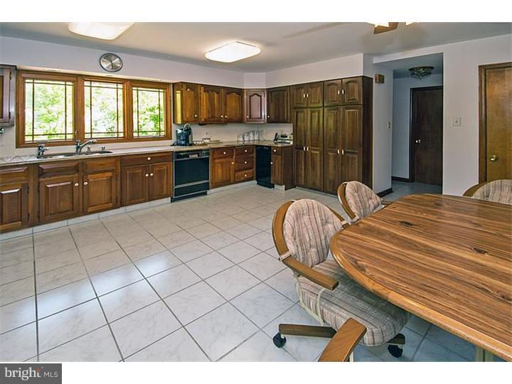 888 Meadowbrook Road Blue Bell, PA 19422 - Photo 7 of 18 Gallery Image 7