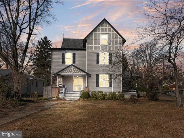 $850,000 | 451 East 2nd Street, Moorestown, NJ 08057