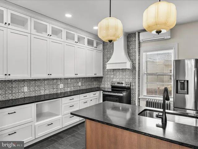 $850,000 | 451 East 2nd Street, Moorestown, NJ 08057