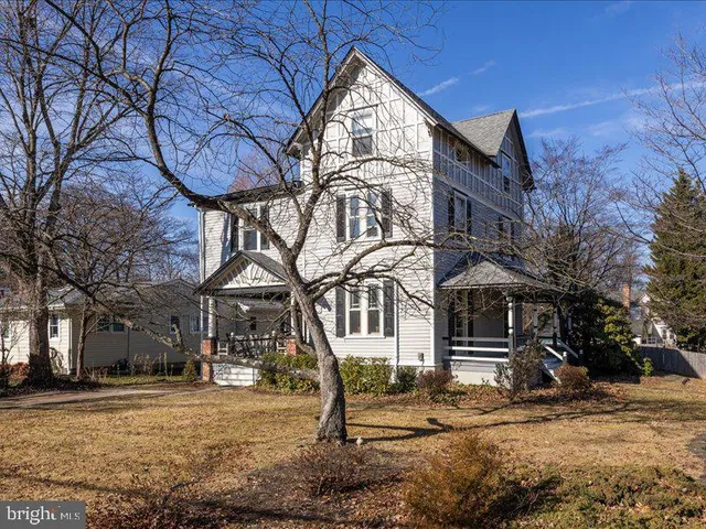 $850,000 | 451 East 2nd Street, Moorestown, NJ 08057