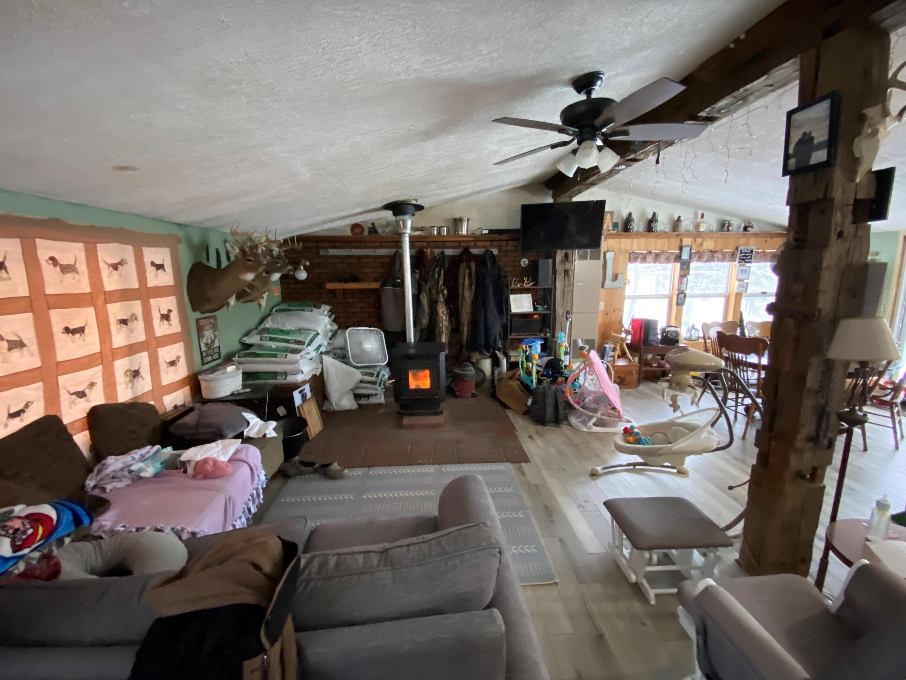 7705 Wright Road Hastings, MI 49058 - Photo 9 of 20 12