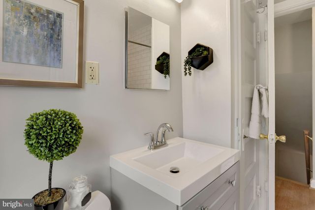 $525,000 | 1820 H Street Northeast, Washington, DC 20002