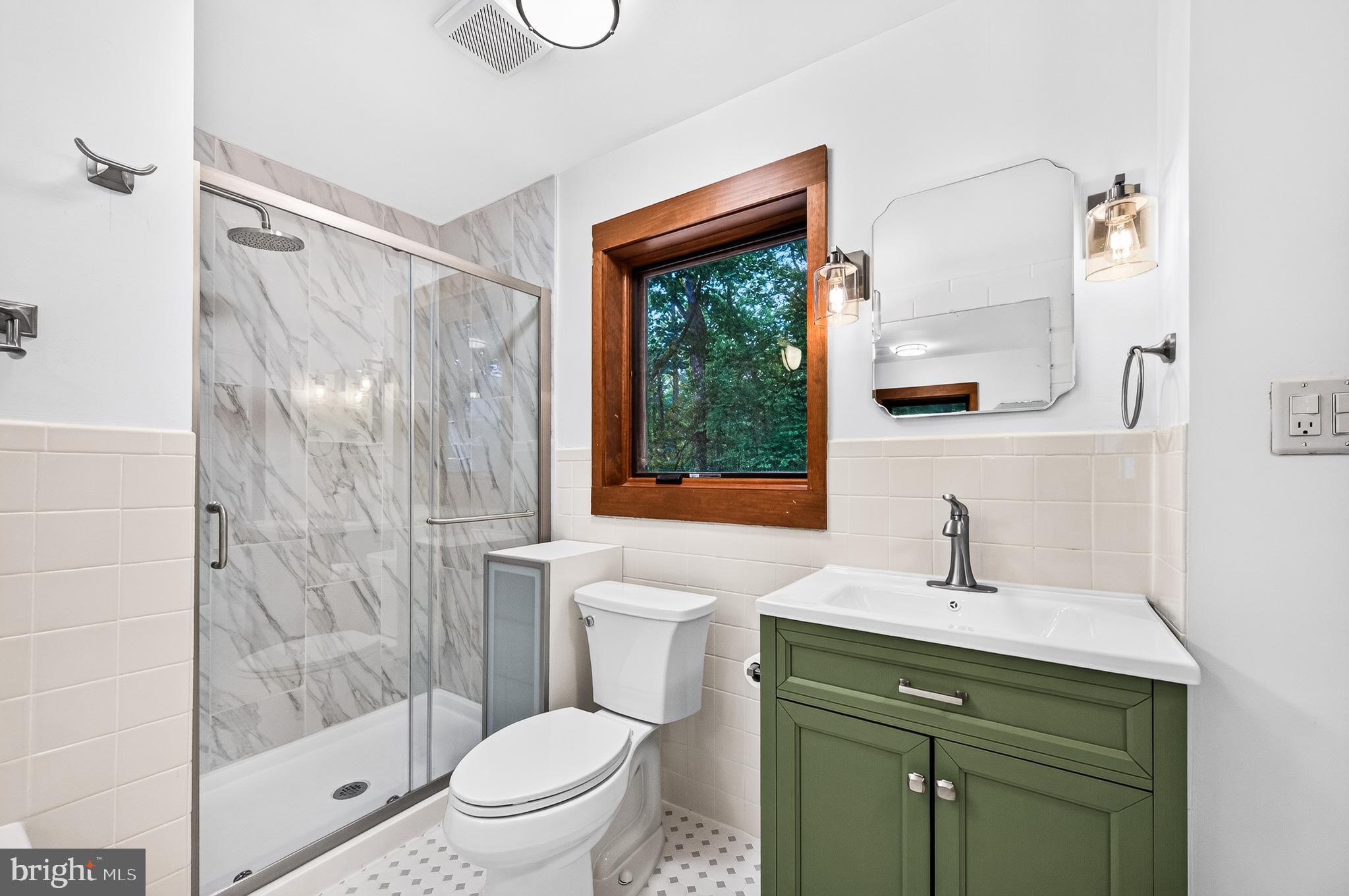 10817 Cross School Road Reston, VA 20191 - Photo 53 of 89 Master Bath