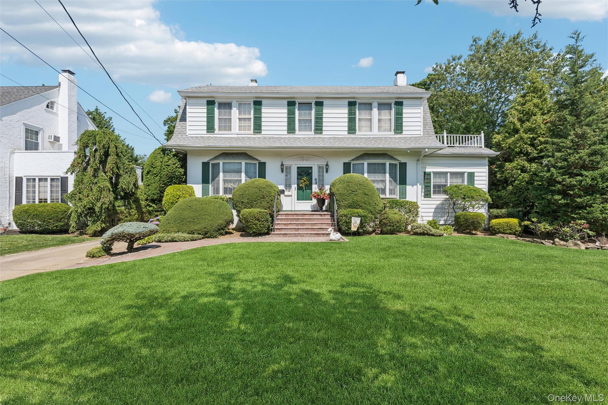43 Beverly Road Merrick, NY 11566 - Photo 24 of 48 Gallery Image 24