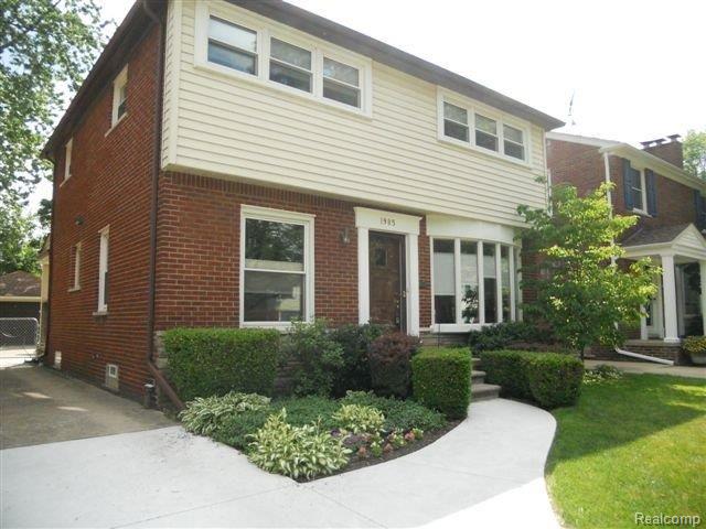 1985 Severn Road Grosse Pointe, MI 48236 - Photo 1 of 22 1985 Severn 030.jpg