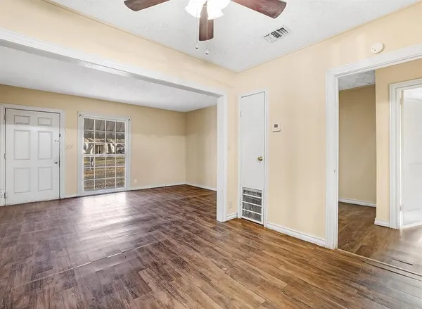 $110,000 | 733 Arizona Avenue, Wake Village, TX 75501