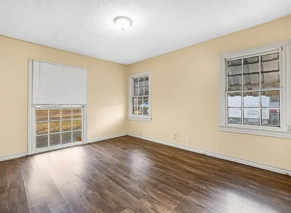$110,000 | 733 Arizona Avenue, Wake Village, TX 75501