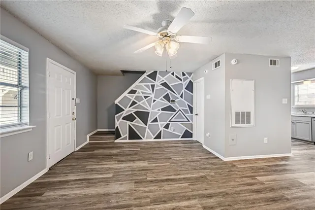 $148,000 | 737 Heavens Drive, Unit 7, Mandeville, LA 70471