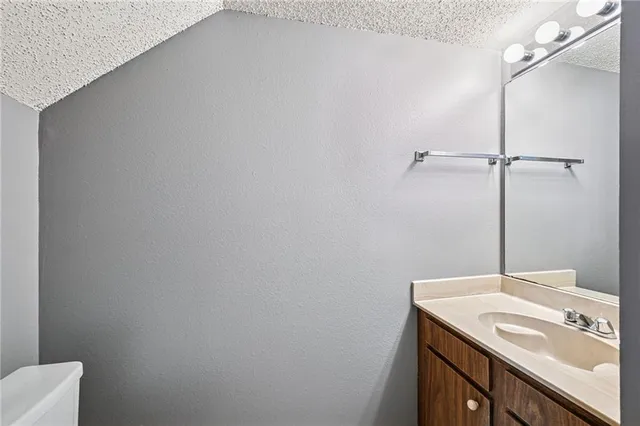 $148,000 | 737 Heavens Drive, Unit 7, Mandeville, LA 70471