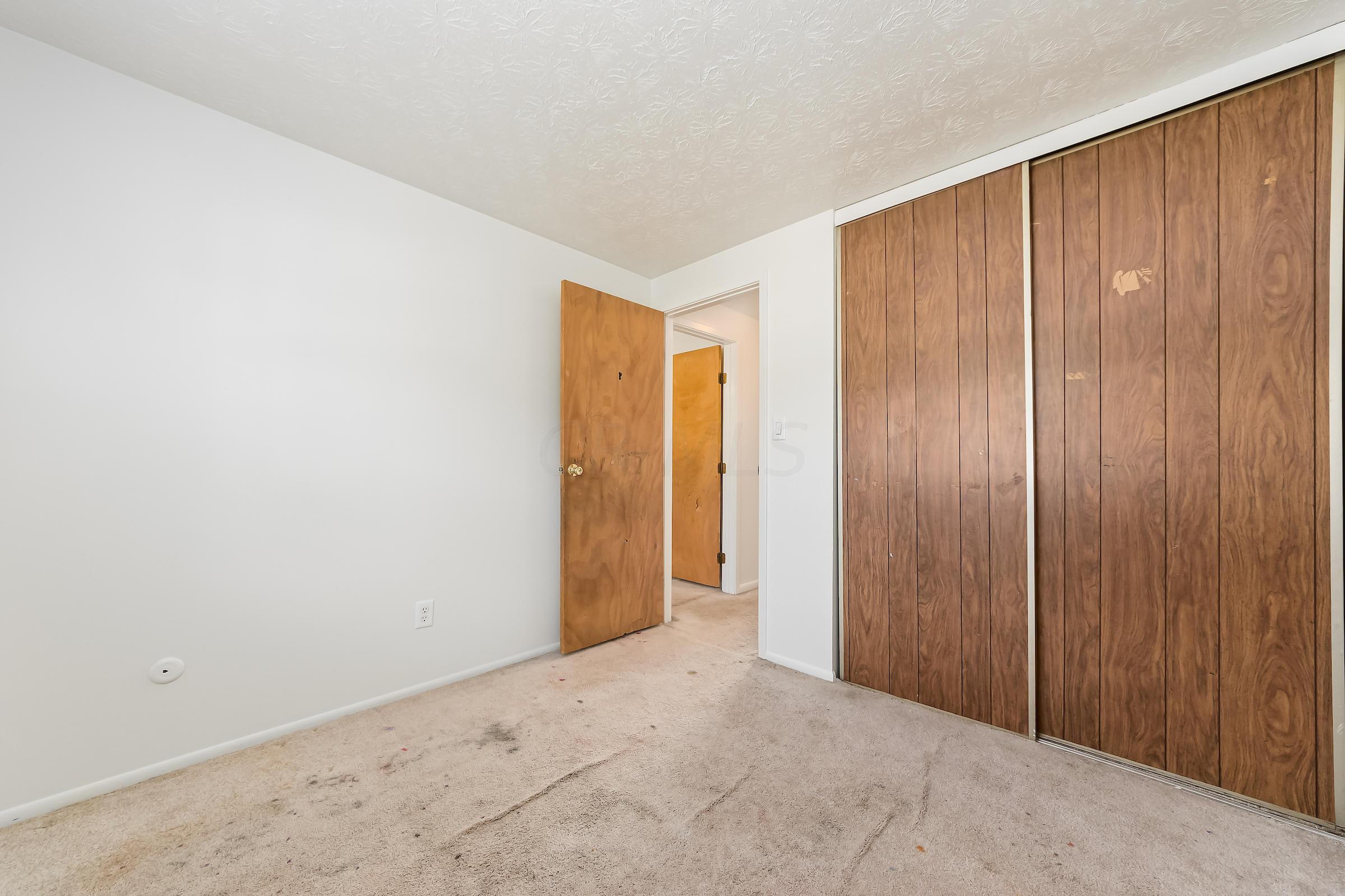 3042 Whitlow Road Columbus, OH 43232 - Photo 26 of 34 Gallery Image 26