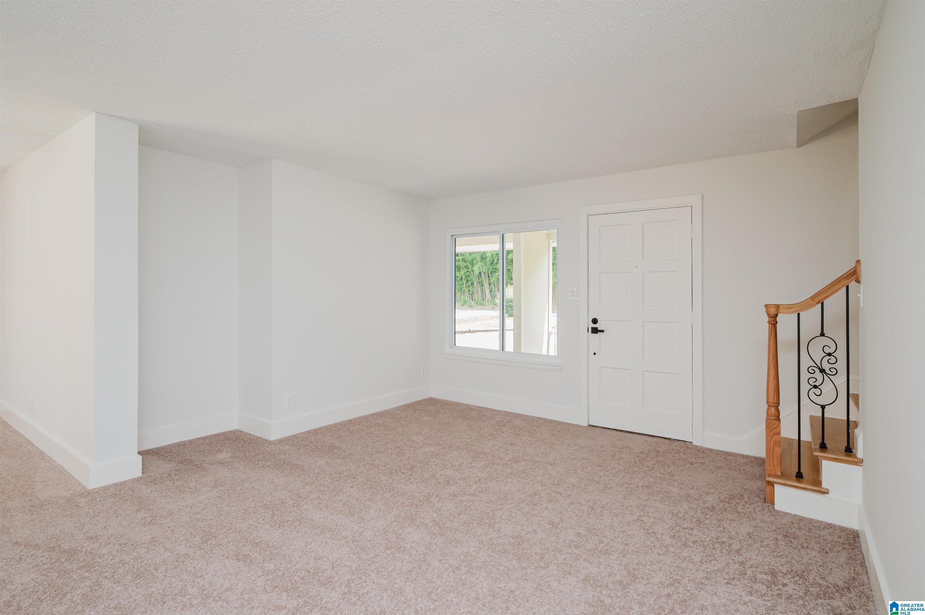 1834 Oakleaf Lane Birmingham, AL 35215 - Photo 8 of 40