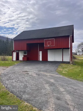a house view with a outdoor space