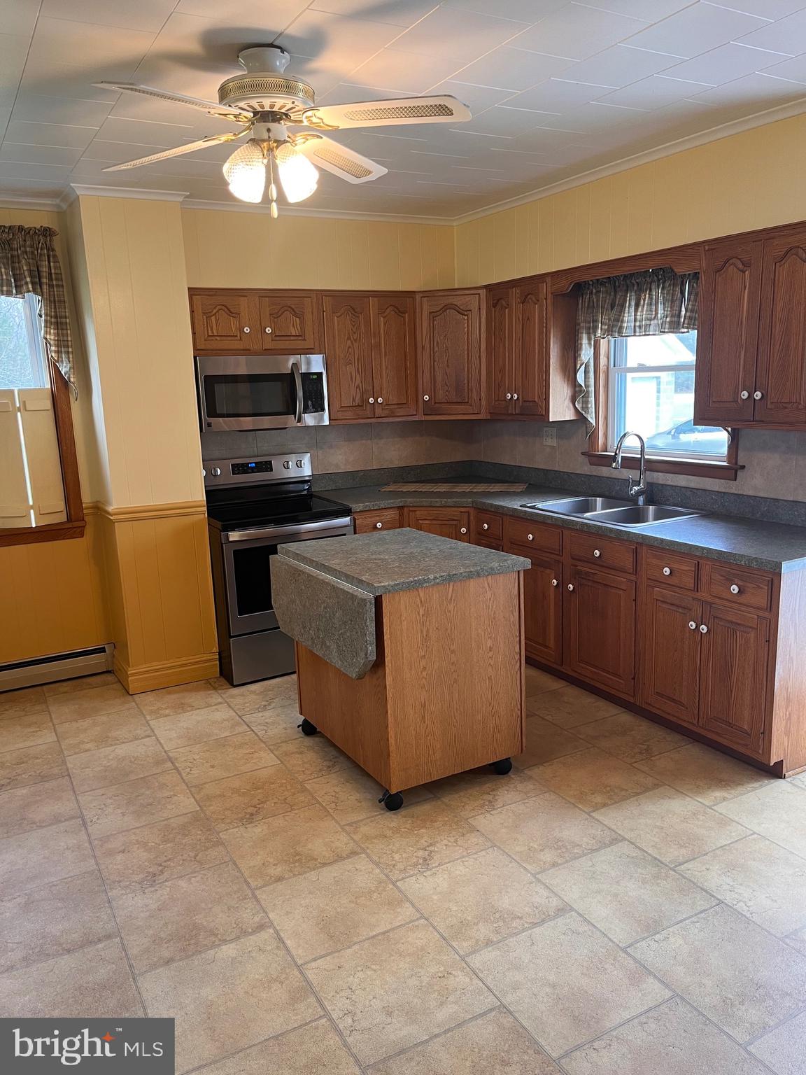 2022 Everett Road East Freedom, PA 16637 - Photo 5 of 13