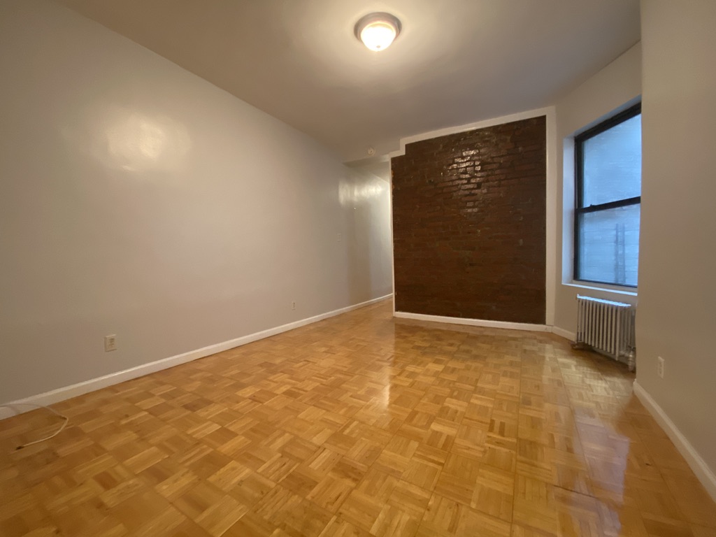 539 West 156th Street, Unit 8 Manhattan, NY 10032 - Photo 5 of 8