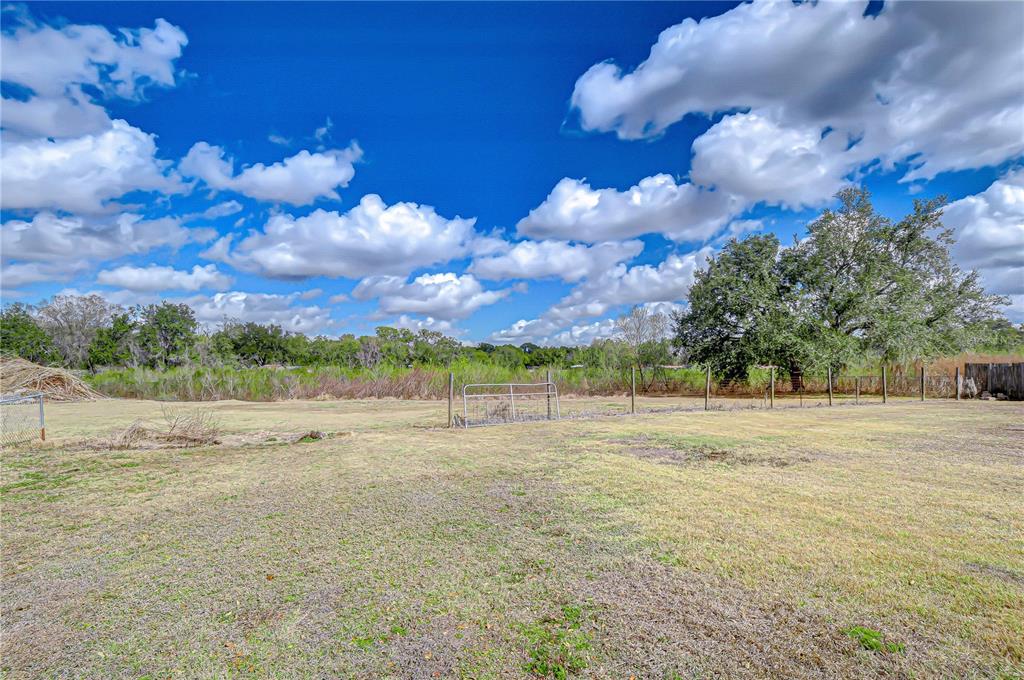 36305 Sunshine Road Zephyrhills, FL 33541 - Photo 8 of 30 Gallery Image 8