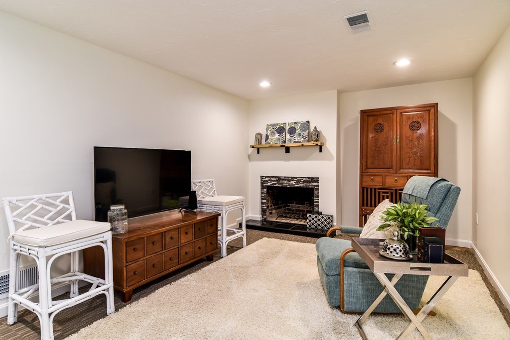 36 Gregory Road Holliston, MA 01746 - Photo 17 of 28 Gallery Image 17
