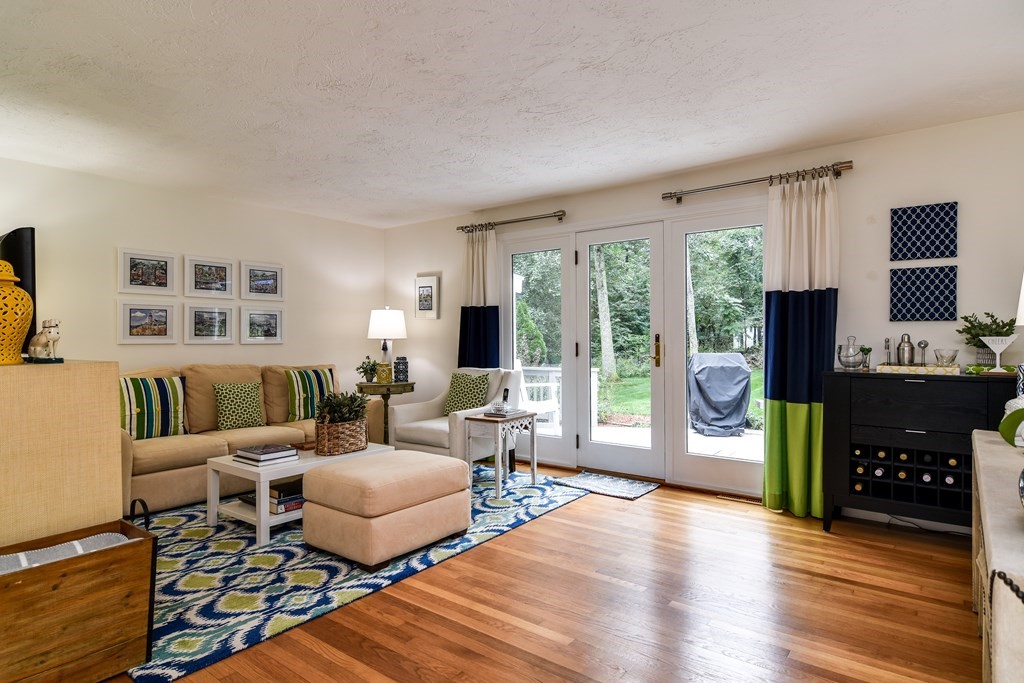 36 Gregory Road Holliston, MA 01746 - Photo 3 of 28 Gallery Image 3